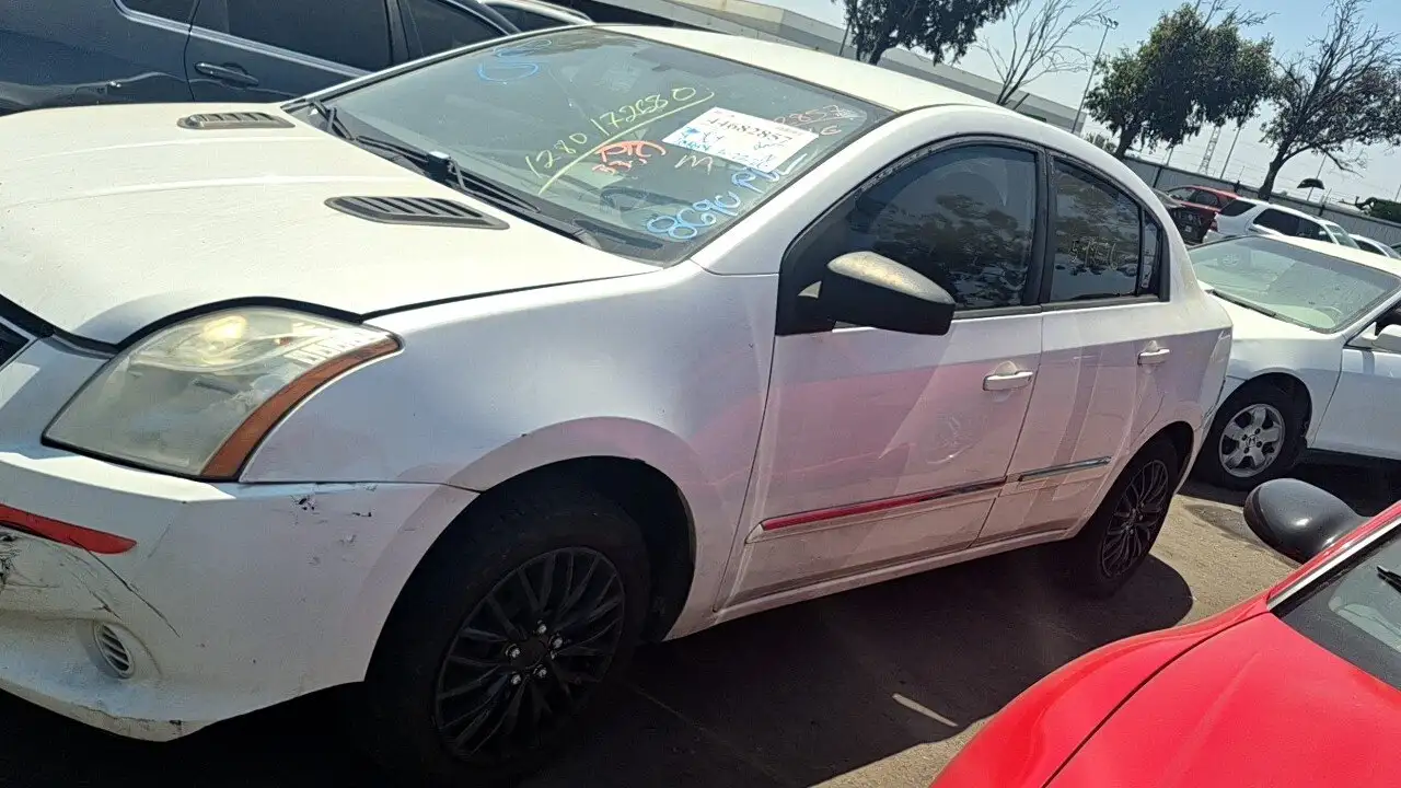 Photo of 2011 Nissan Sentra