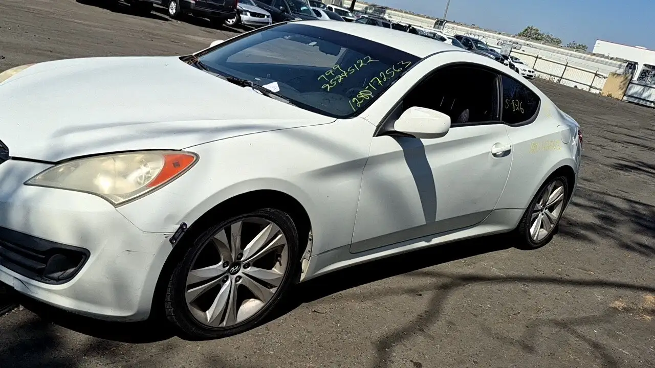 Photo of 2010 Hyundai Genesis Coupe