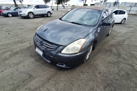 Photo of 2011 Nissan Altima