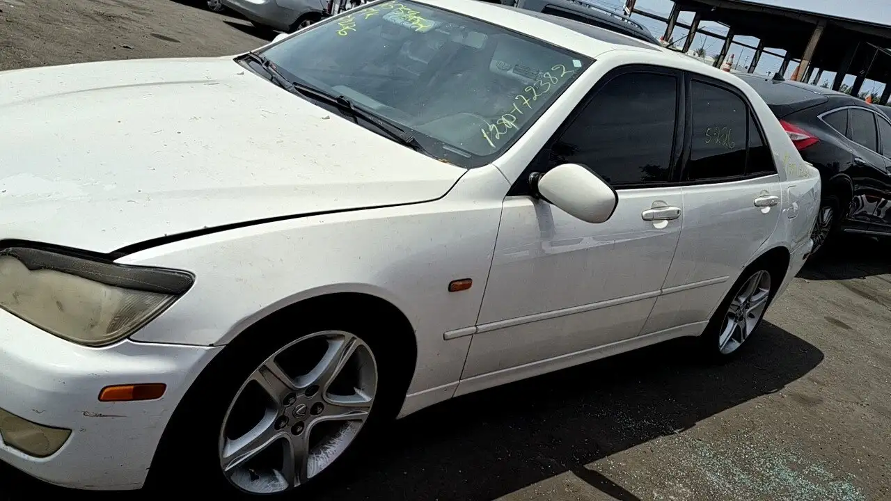 Photo of 2001 Lexus Is300