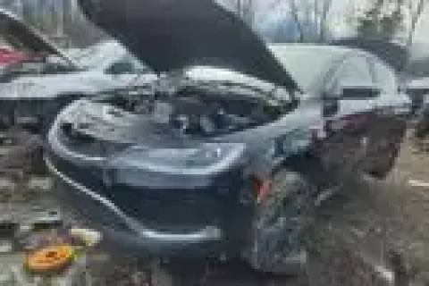 Photo of 2015 Chrysler 200