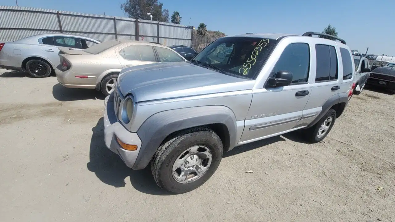 Photo of 2003 Jeep Liberty