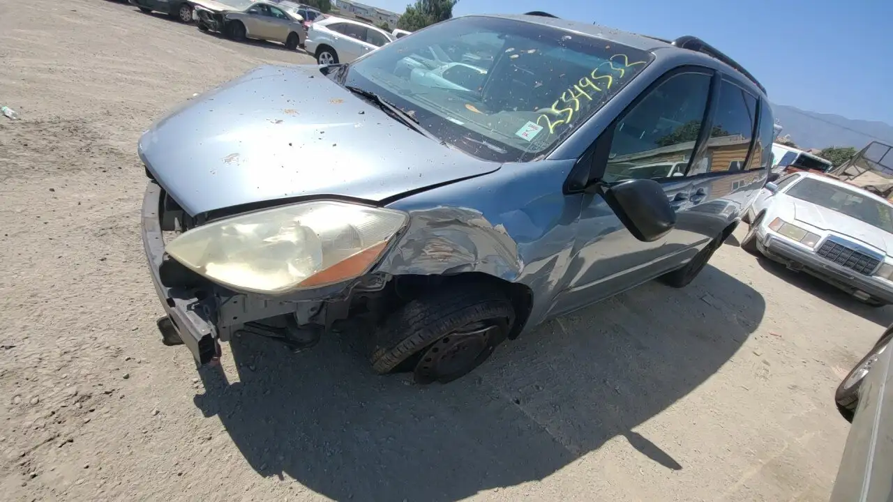 Photo of 2006 Toyota Sienna