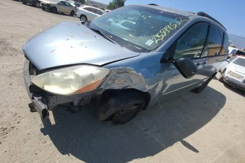 Photo of 2006 Toyota Sienna