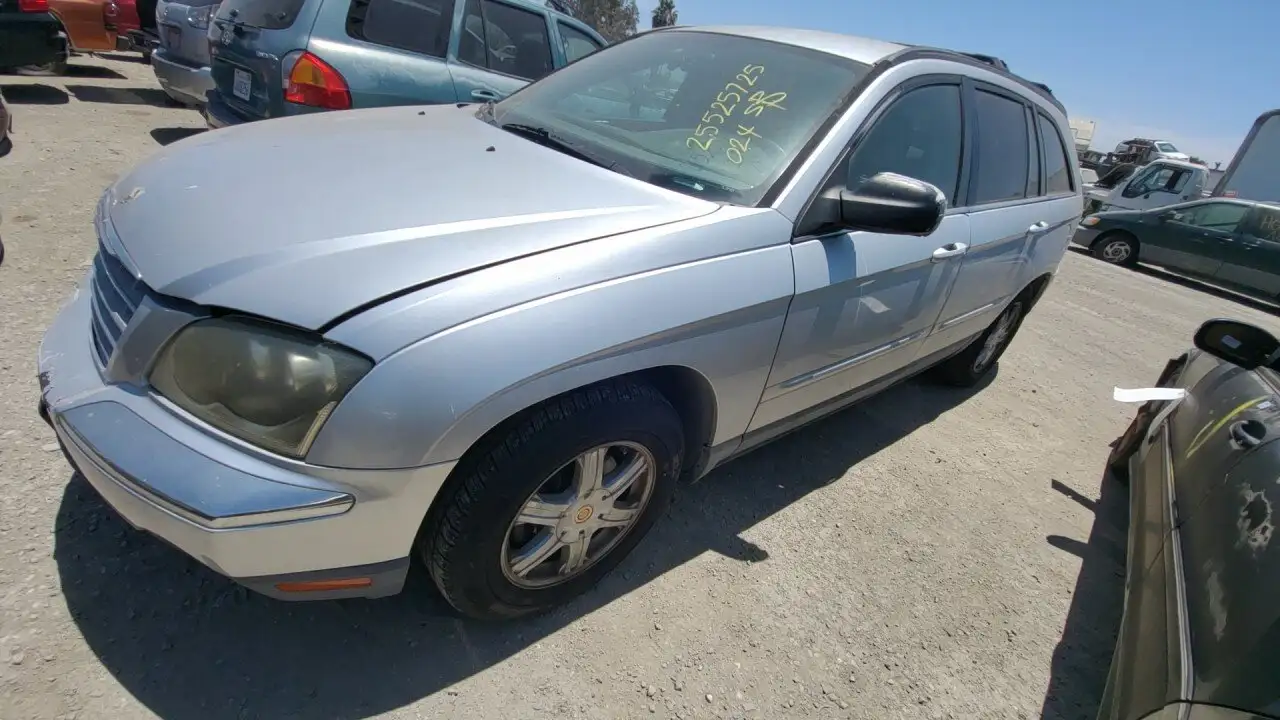 Photo of 2004 Chrysler Pacifica