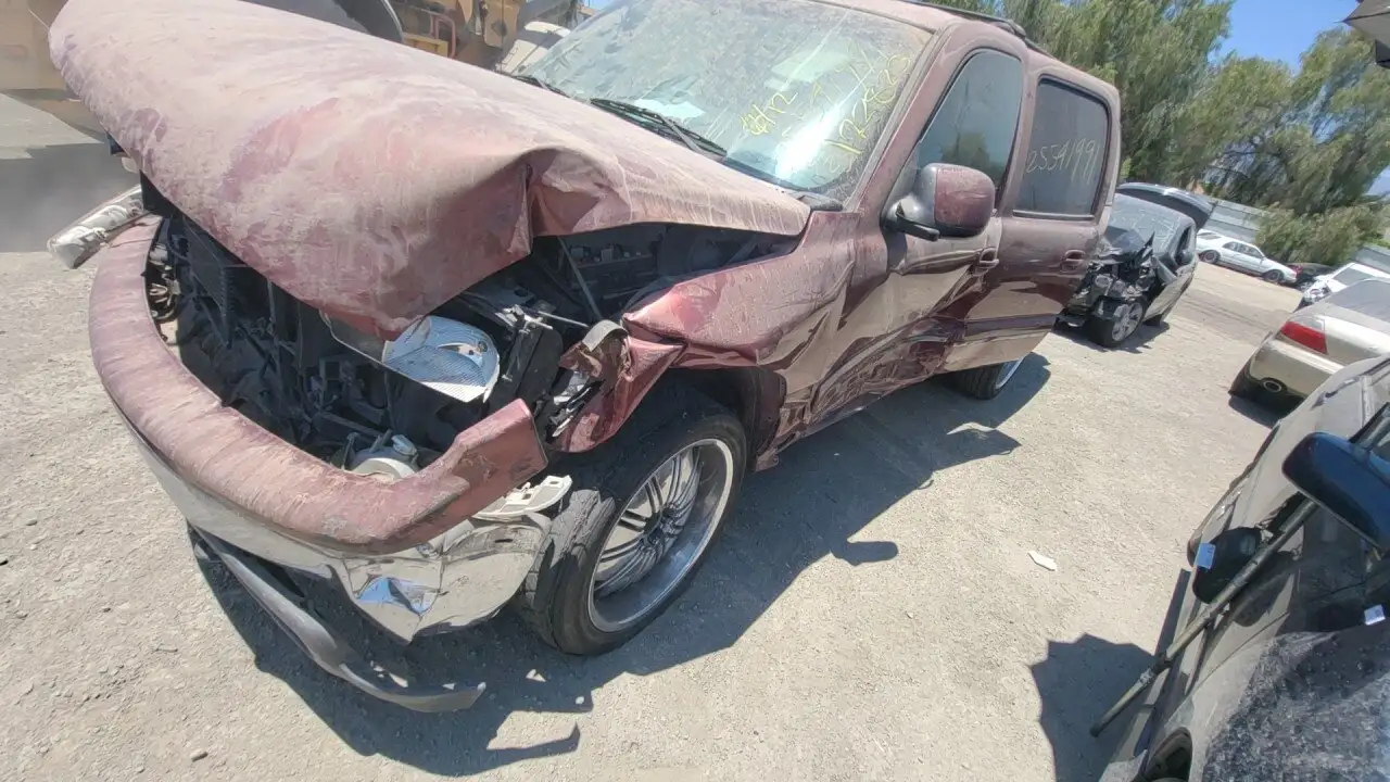 Photo of 2002 Chevrolet Suburban 1500