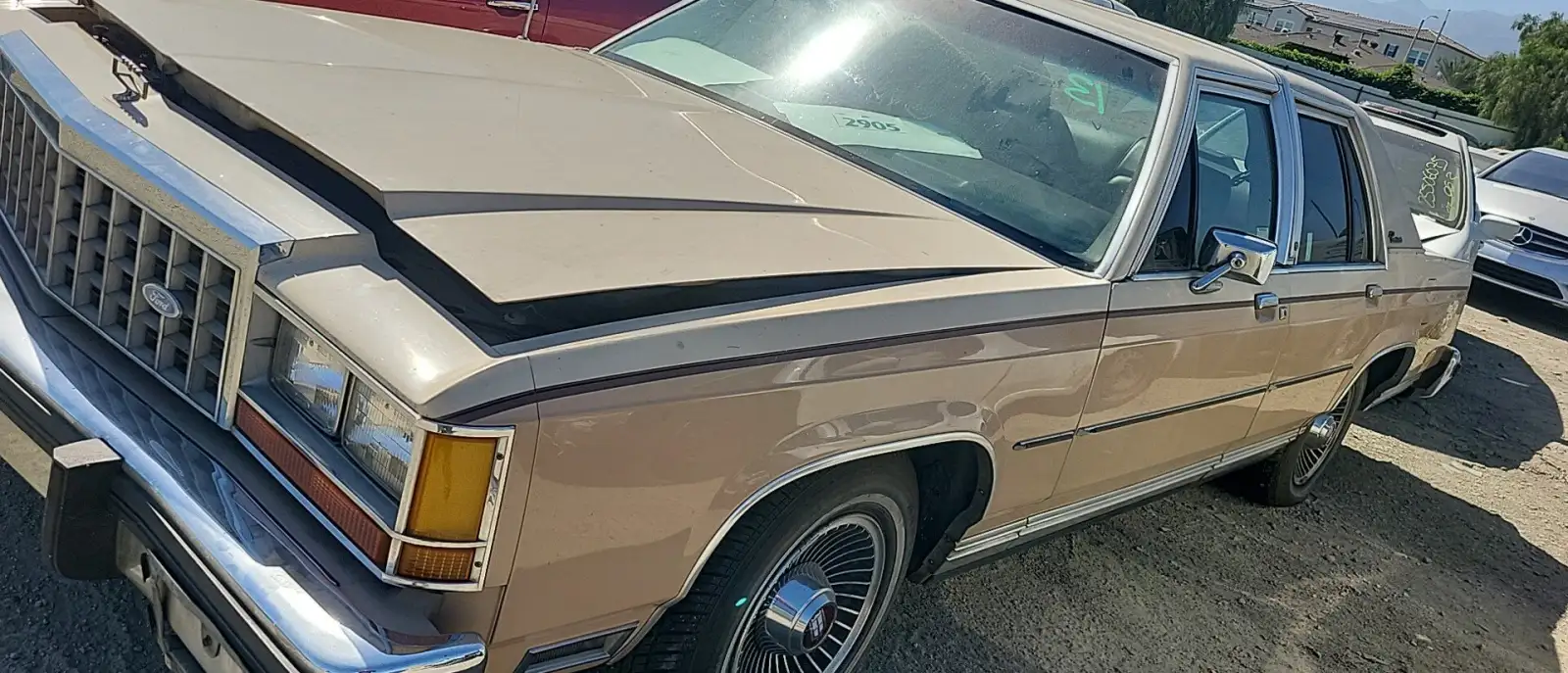 Photo of 1987 Ford Ltd Crown Victoria