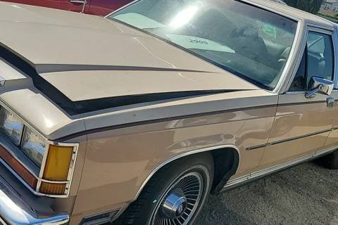 Photo of 1987 Ford Ltd Crown Victoria