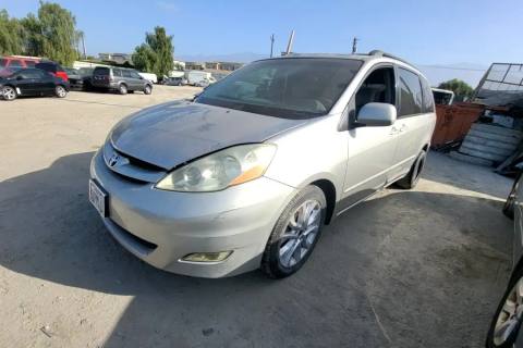 Photo of 2006 Toyota Sienna