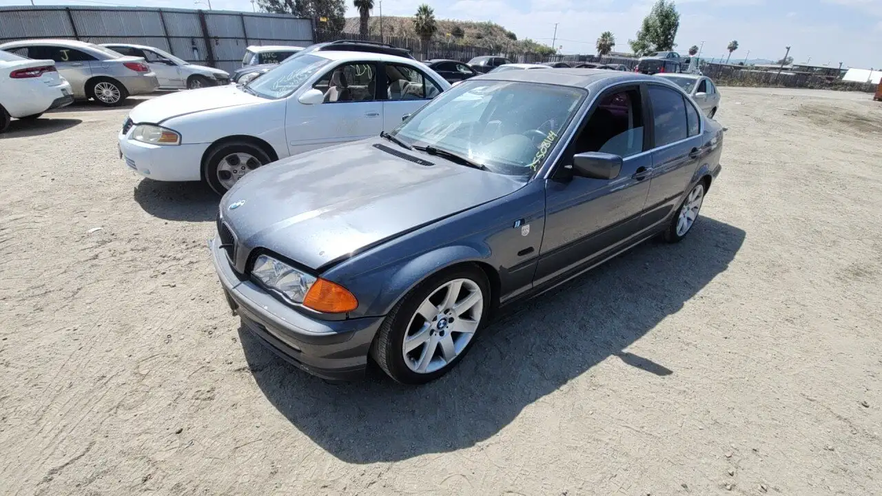 Photo of 2000 Bmw 328I