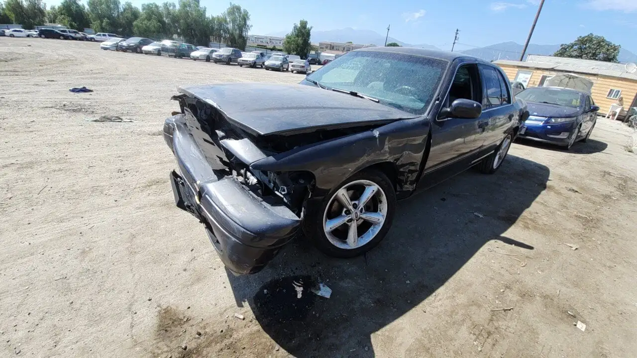 Photo of 2010 Ford Crown Victoria