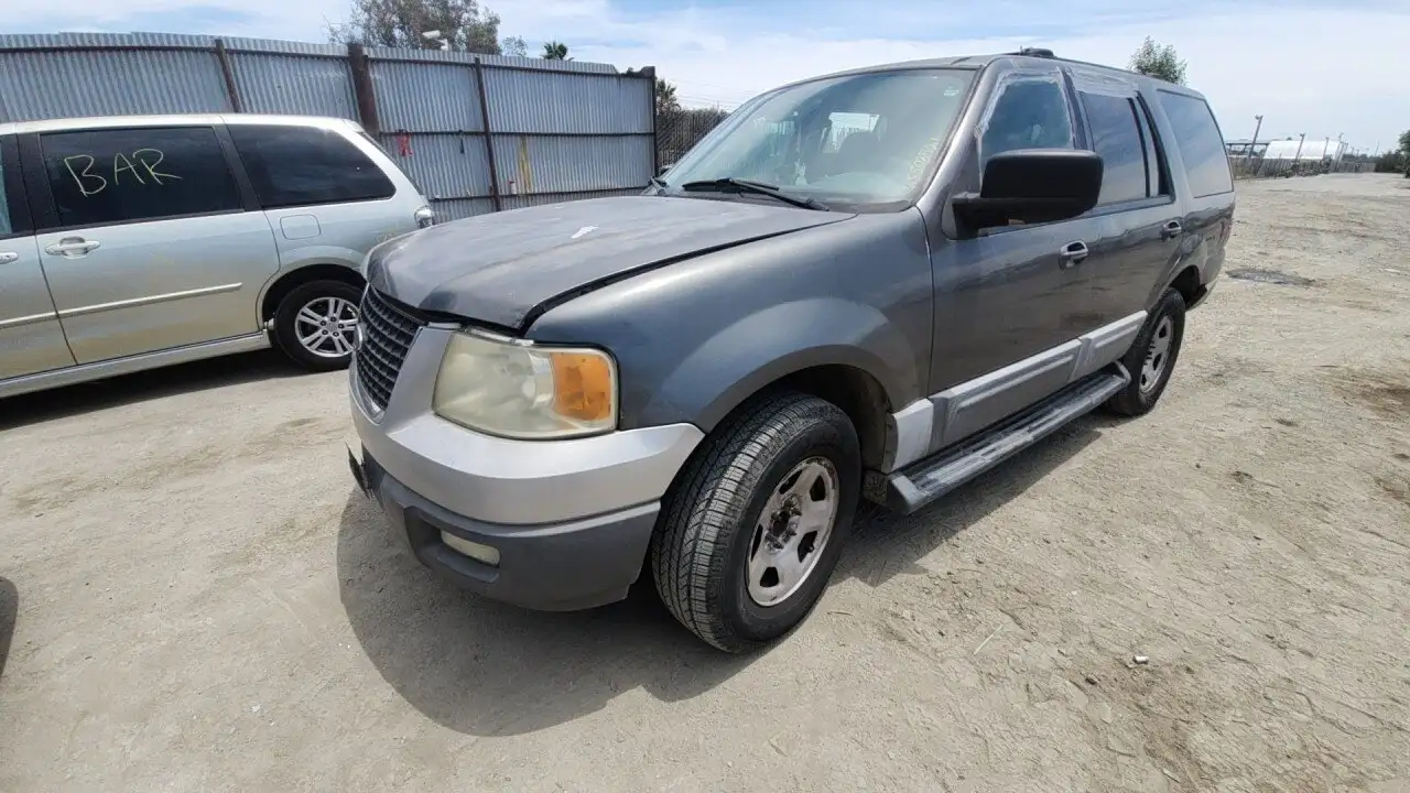 Photo of 2004 Ford Expedition