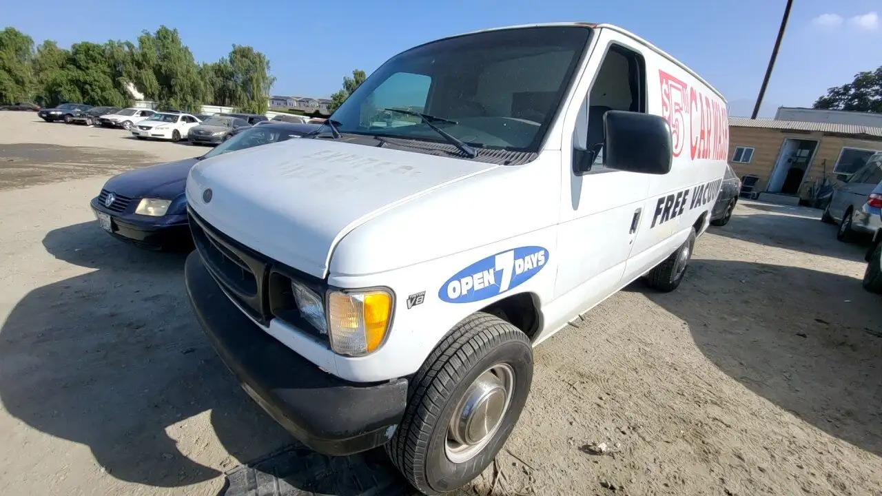 Photo of 2000 Ford E-250 Econoline