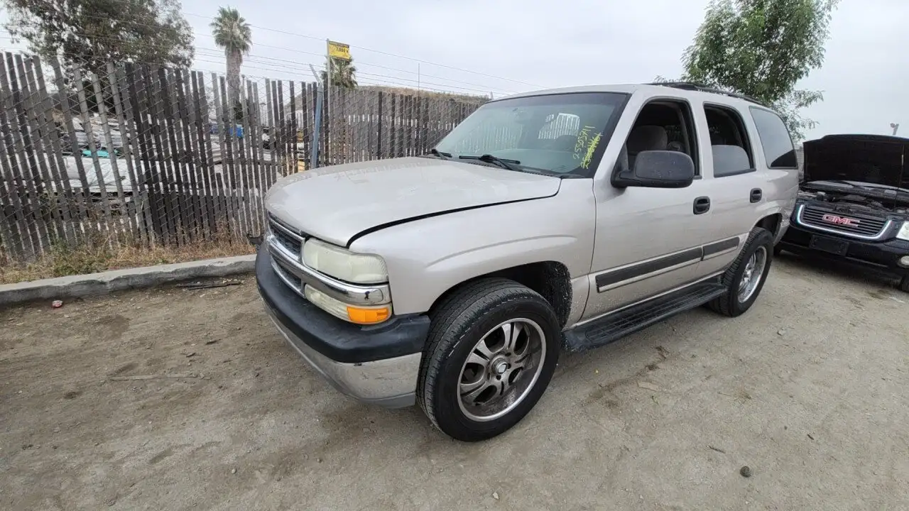 Photo of 2004 Chevrolet Tahoe