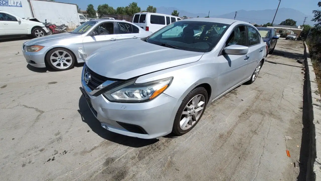 Photo of 2016 Nissan Altima