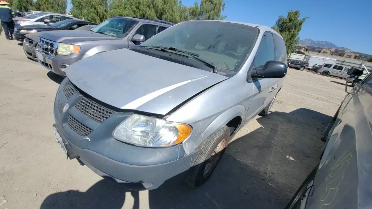 Photo of 2002 Dodge Caravan
