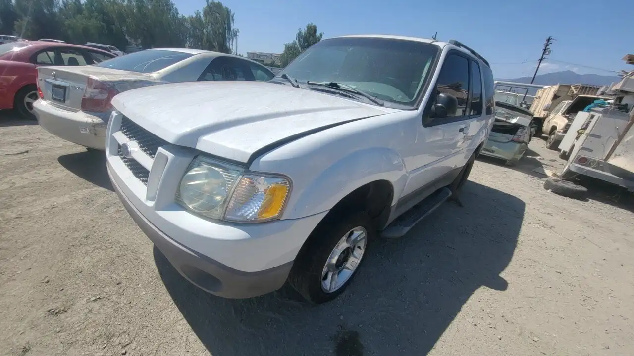 Photo of 2003 Ford Explorer Sport