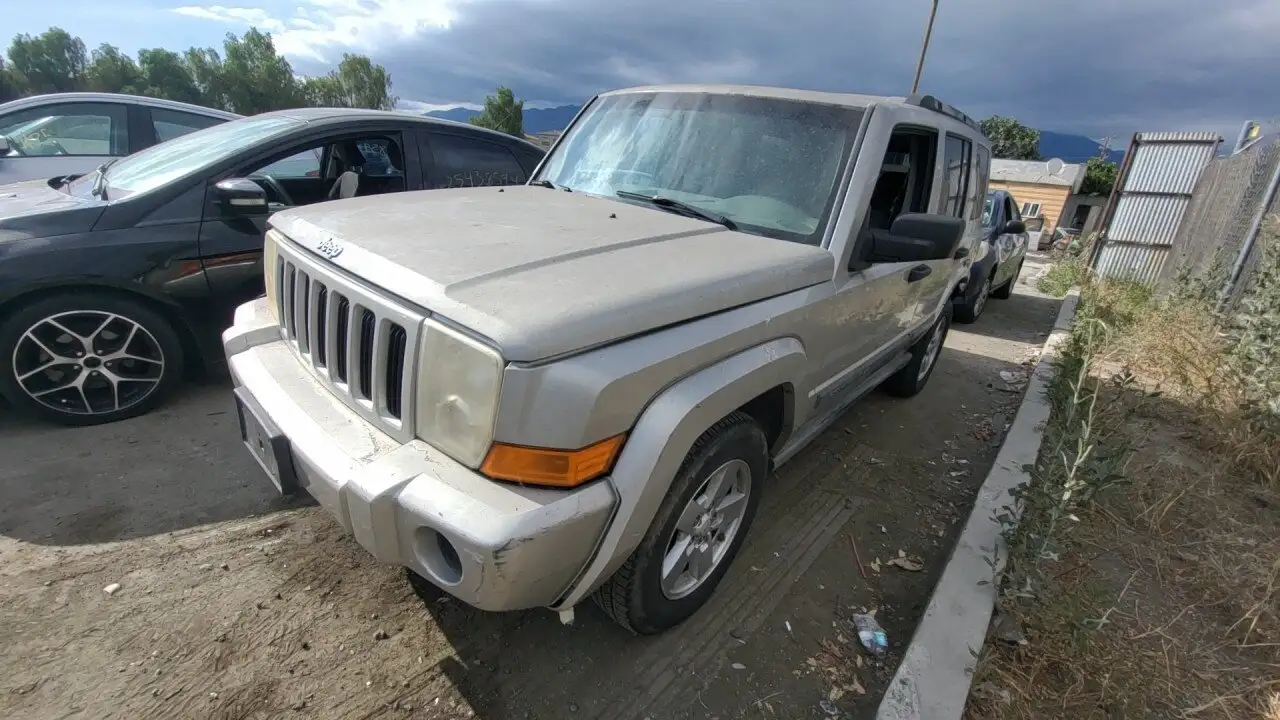Photo of 2006 Jeep Commander