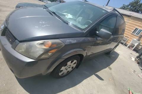 Photo of 2004 Nissan Quest