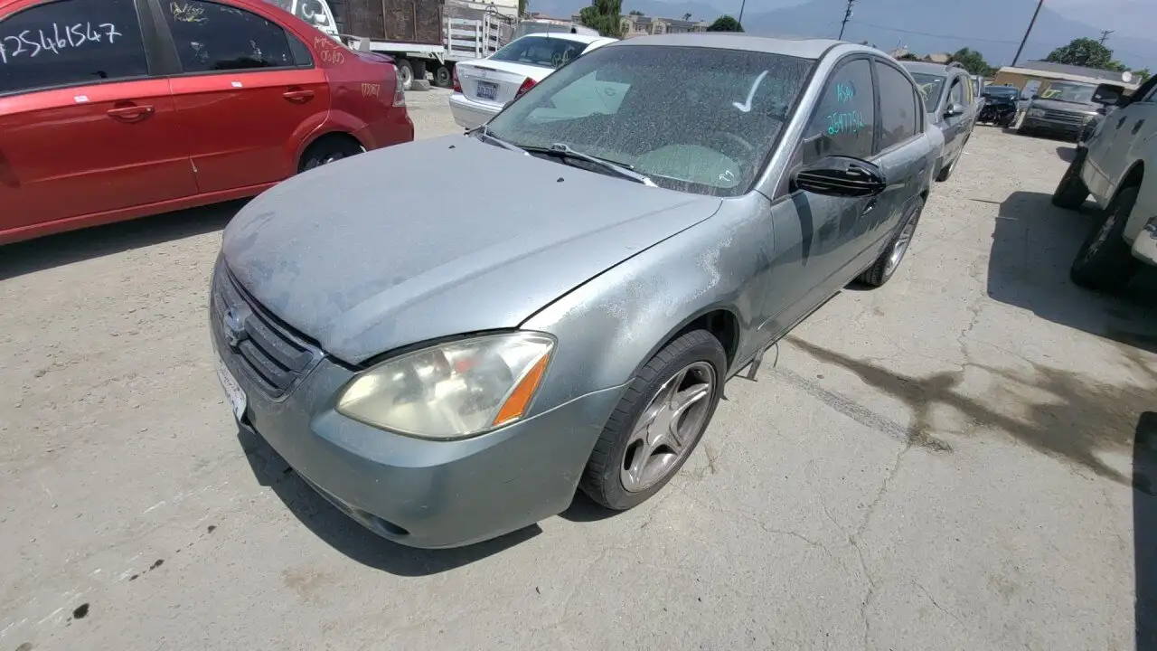 Photo of 2002 Nissan Altima
