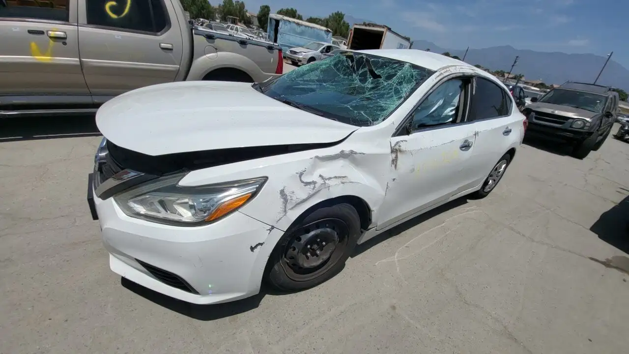 Photo of 2016 Nissan Altima