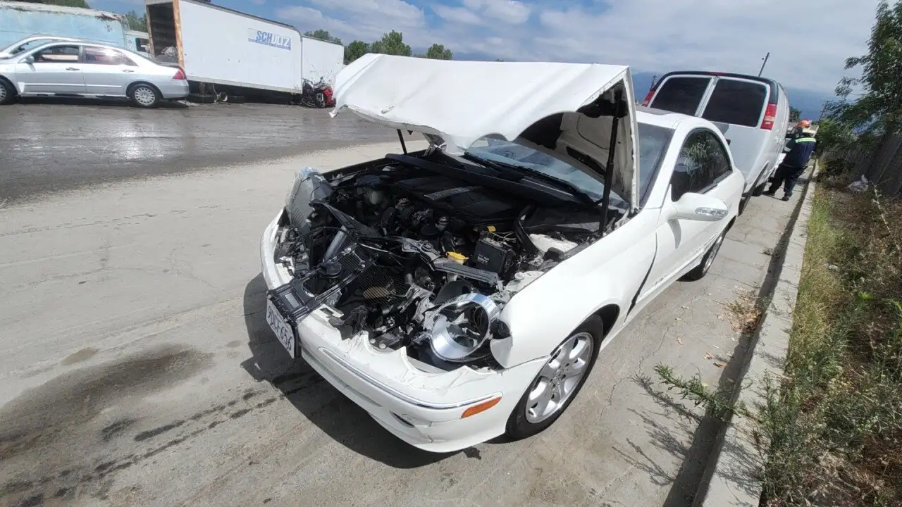 Photo of 2004 Mercedes-Benz Clk320