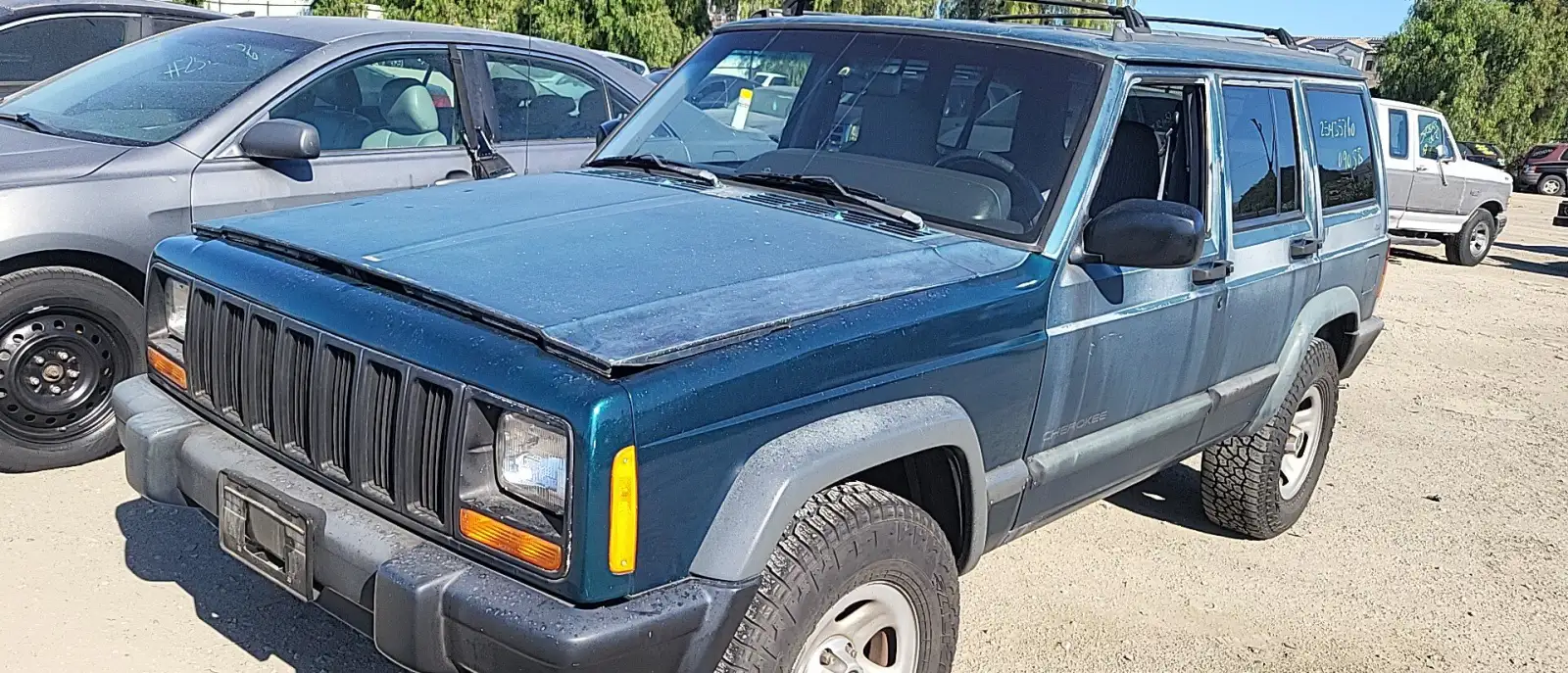 Photo of 1997 Jeep Cherokee