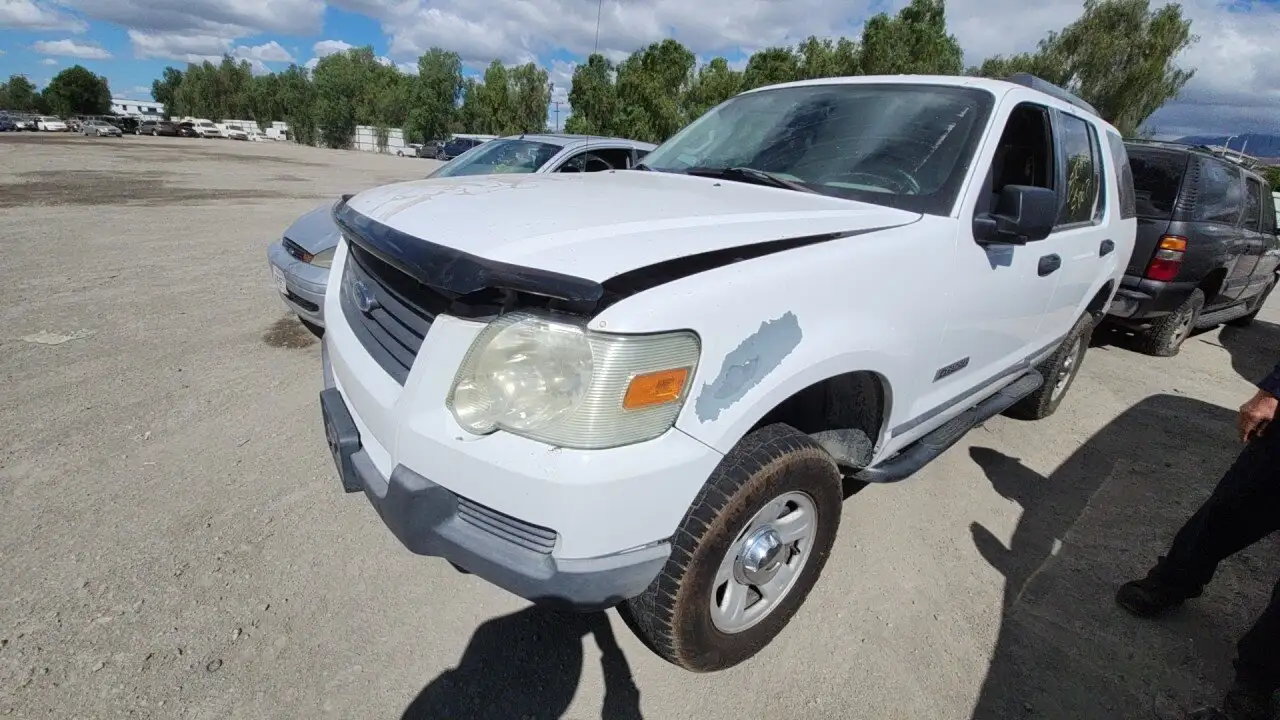 Photo of 2006 Ford Explorer