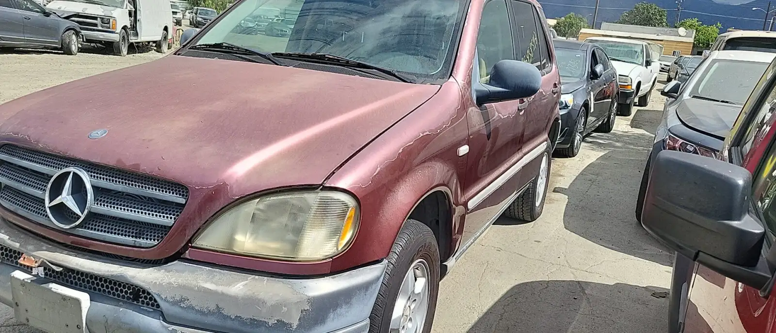 Photo of 1999 Mercedes-Benz Ml320