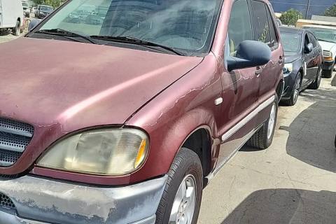 Photo of 1999 Mercedes-Benz Ml320