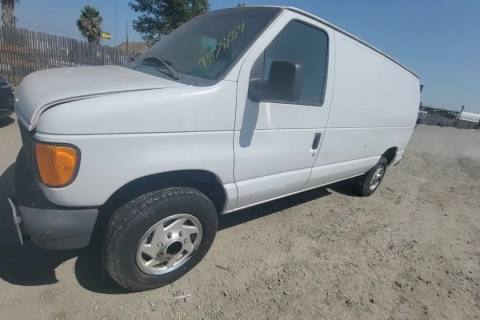 Photo of 2003 Ford E-250