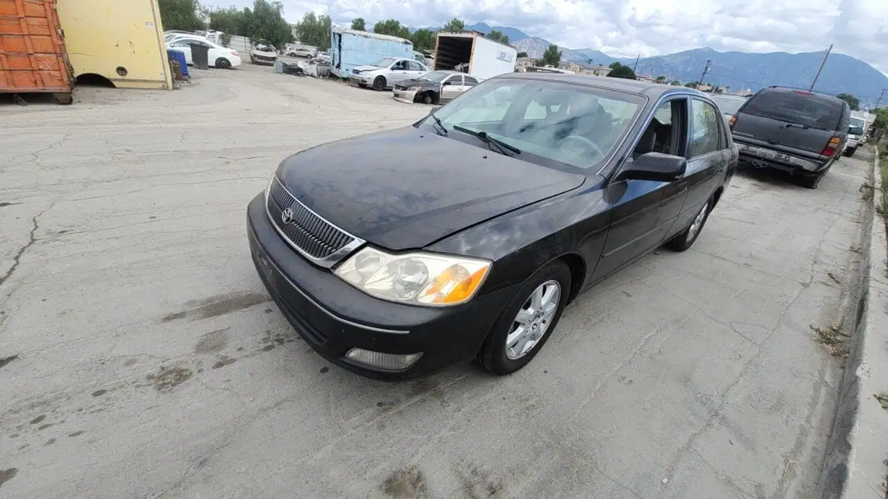 Photo of 2000 Toyota Avalon