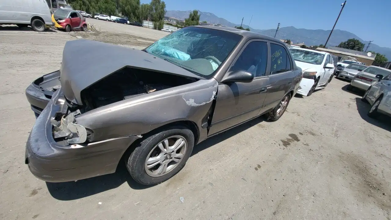Photo of 2000 Chevrolet Prizm