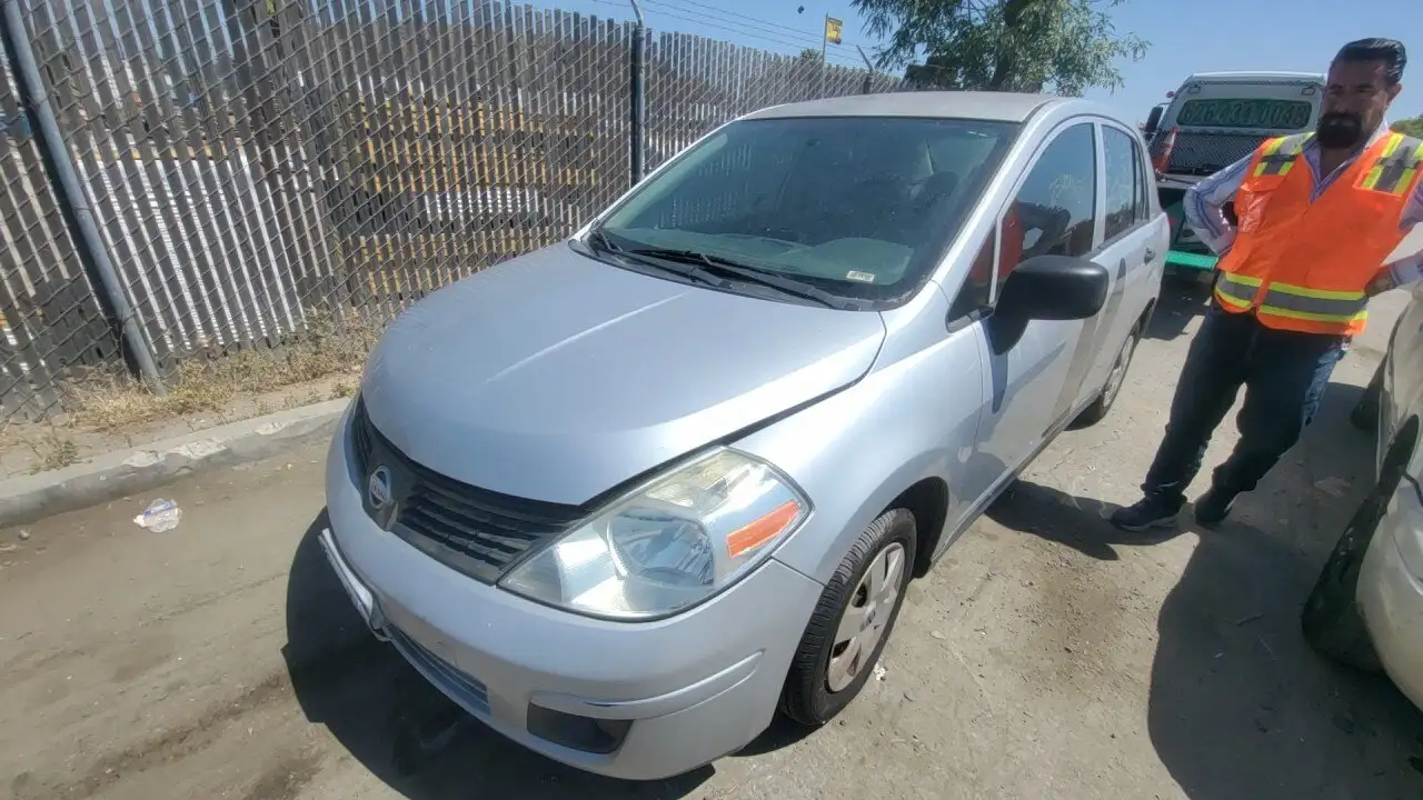 Photo of 2010 Nissan Versa