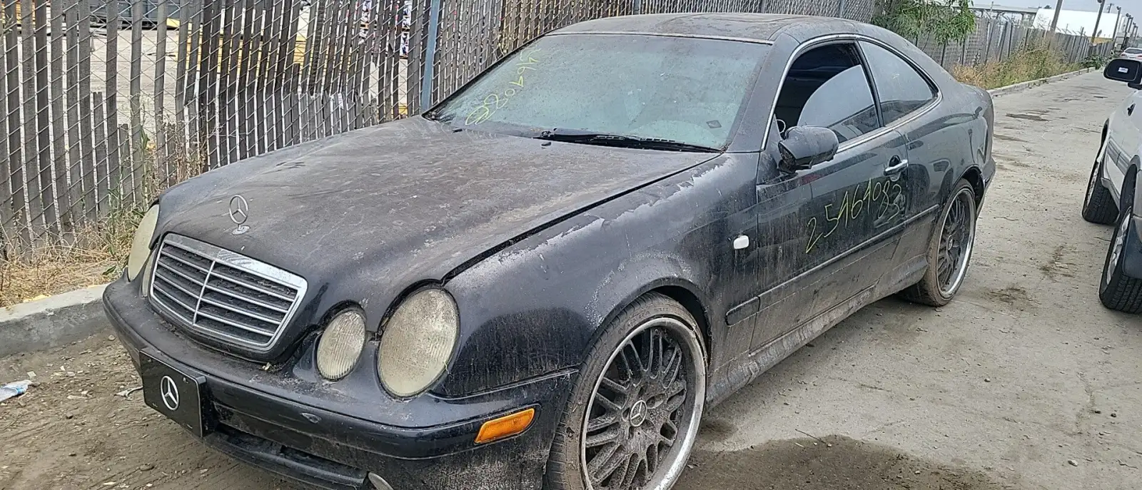 Photo of 1999 Mercedes-Benz Clk430