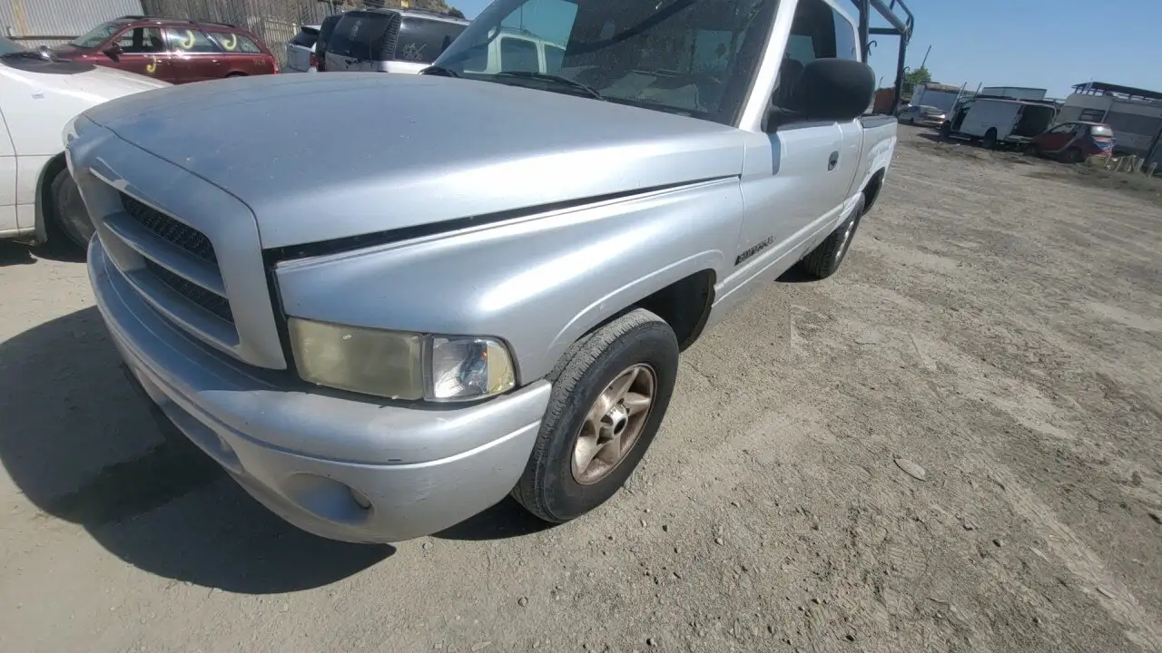 Photo of 2001 Dodge Ram 1500
