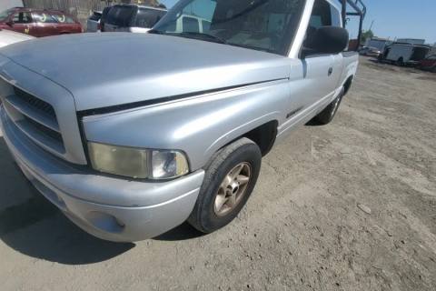 Photo of 2001 Dodge Ram 1500