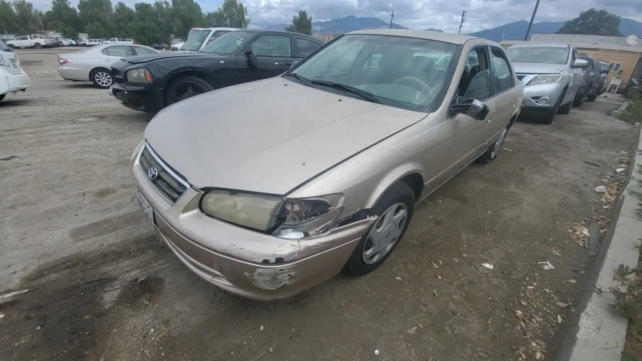 Photo of 2000 Toyota Camry