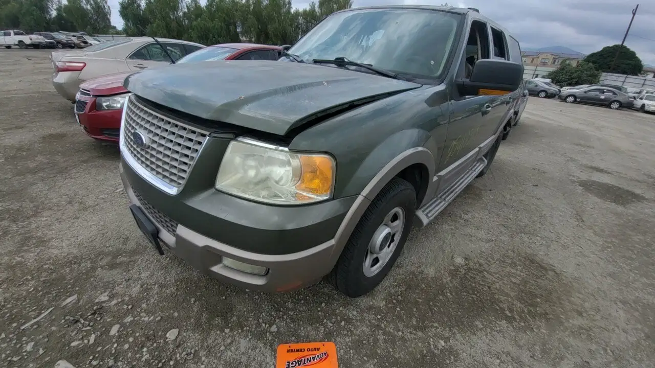 Photo of 2004 Ford Expedition