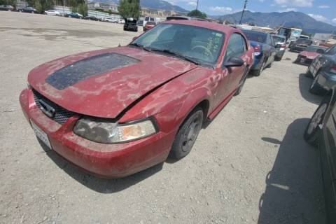 Photo of 2000 Ford Mustang