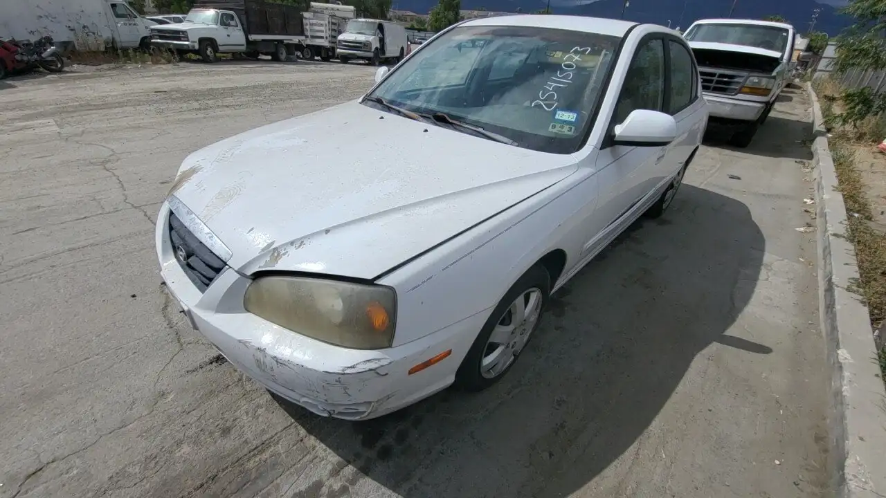 Photo of 2004 Hyundai Elantra