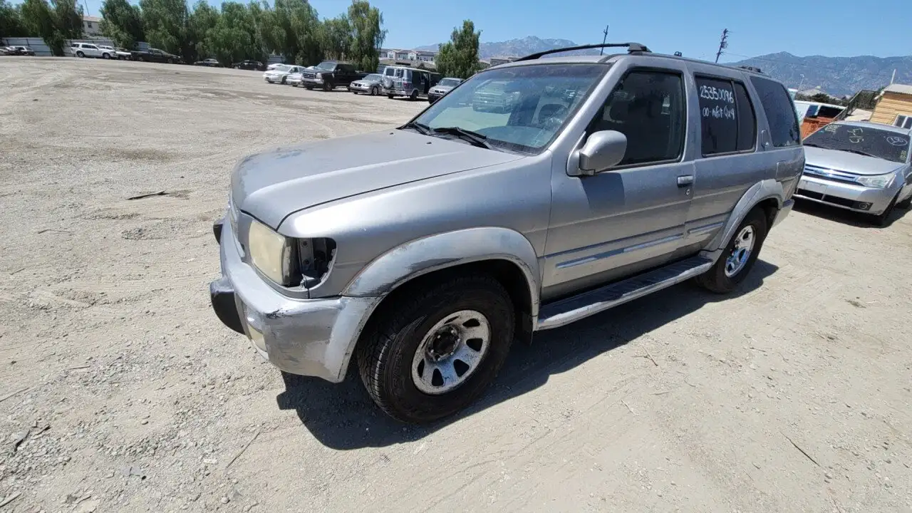 Photo of 2000 Infiniti Qx4
