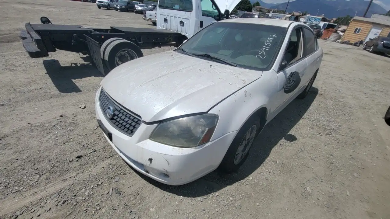 Photo of 2005 Nissan Altima