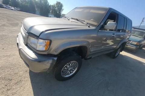 Photo of 2001 Isuzu Trooper