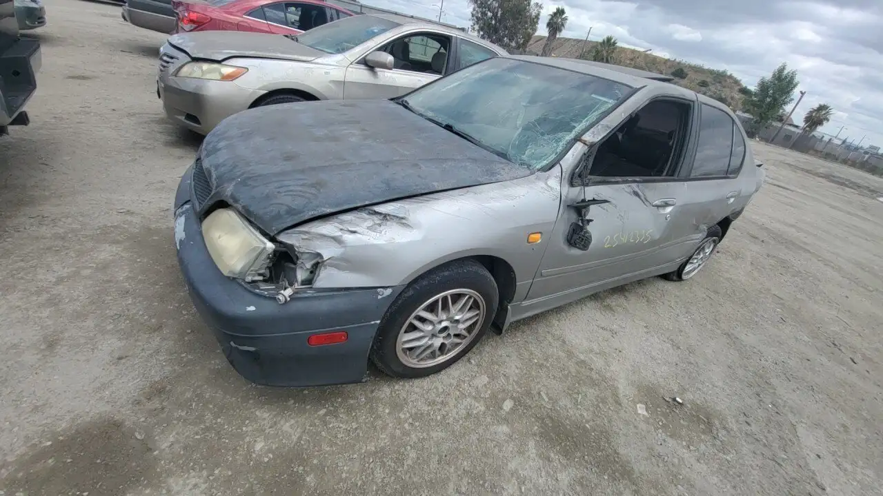 Photo of 2000 Infiniti G20