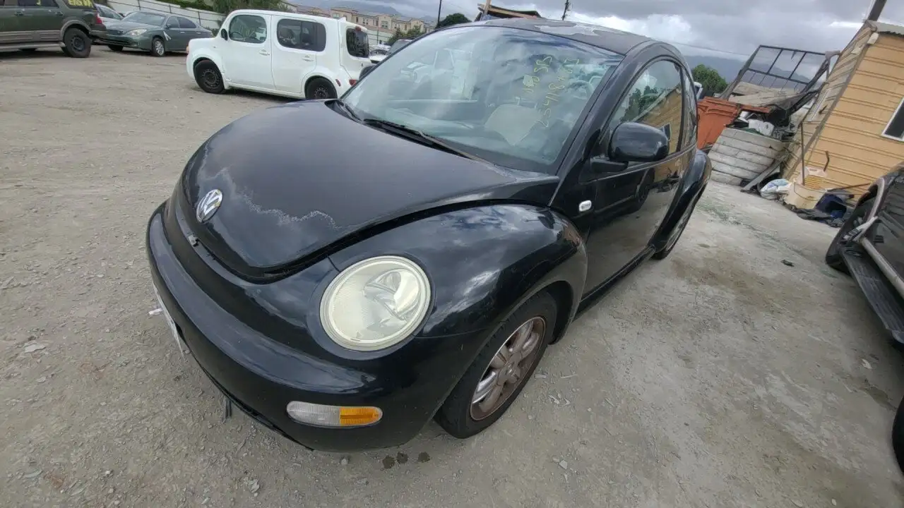 Photo of 2000 Volkswagen Beetle