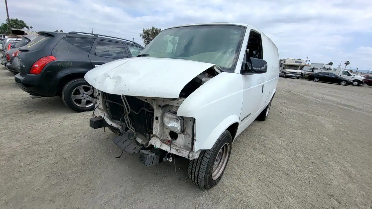 Photo of 2001 Gmc Safari