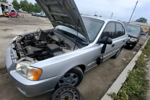 Photo of 2002 Hyundai Accent
