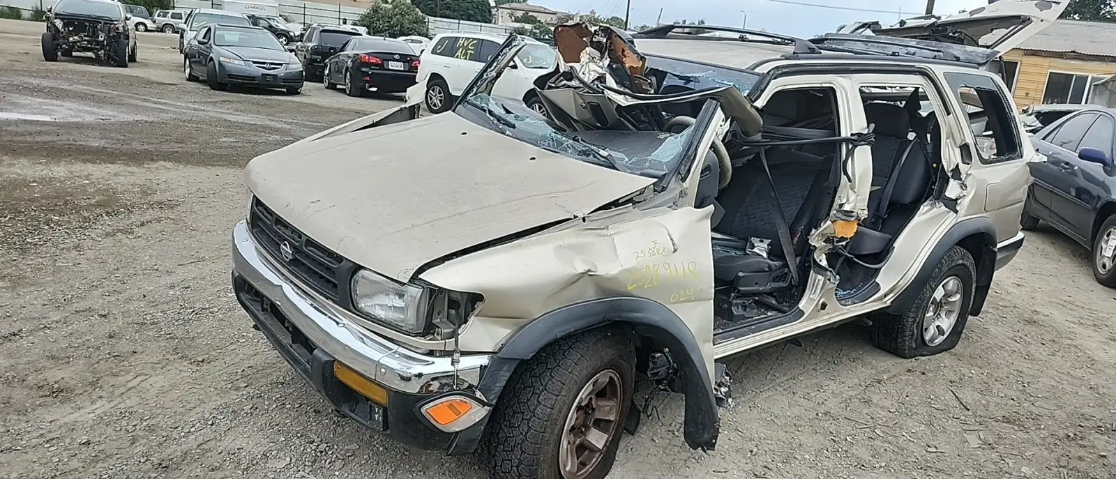 Photo of 1998 Nissan Pathfinder