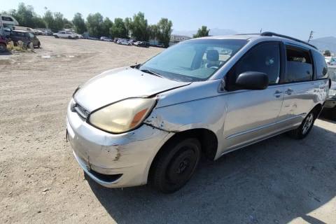 Photo of 2004 Toyota Sienna